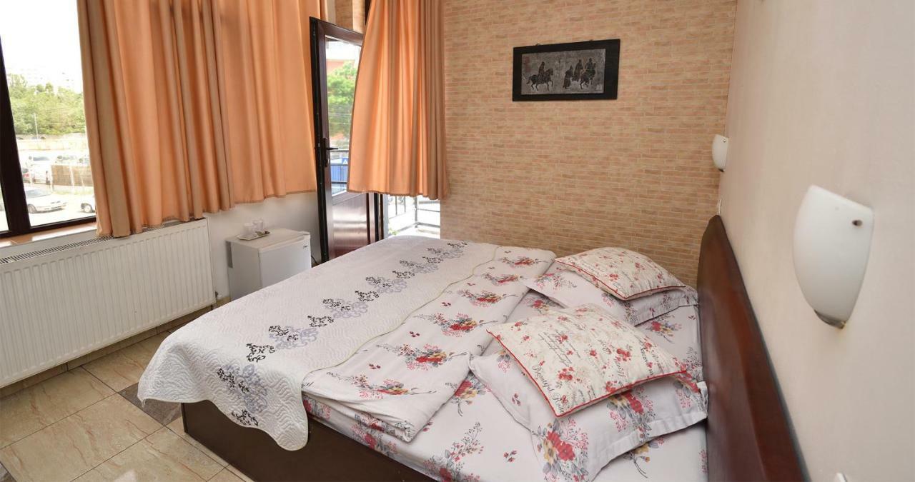 Hotel Taco Bucharest Luaran gambar